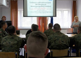 Spotkanie przedstawicieli Oddziału Regionalnego w Warszawie Agencji Mienia Wojskowego z żołnierzami Centrum Szkolenia Łączności i Informatyki w Zegrzu oraz JW 2031 Lipowiec w dniu 13.04.2016r. - zdjęcie 6 