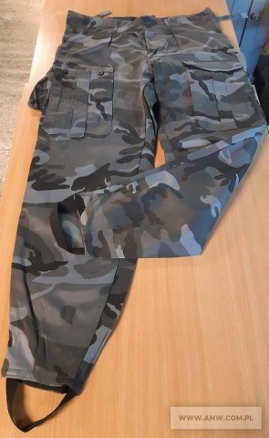 Spodnie do munduru pracownika ochrony do trzewików 