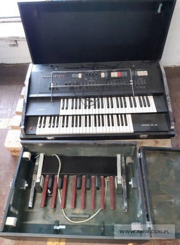 Organy elektroniczne 2-KLAW.UNITRA ESTRADA 207AR 