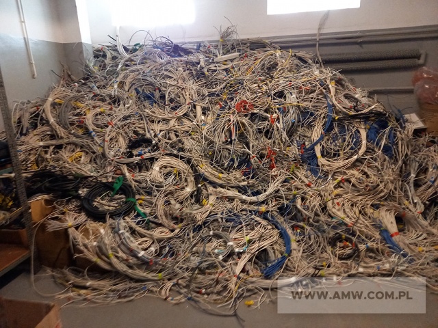 Odpadowe kable inne niż wymienione w 17 04 10 (mieszanina odpadowych kabli telekomunikacyjnych oraz informatycznych miedzianych oraz aluminiowych) (kod odpadu 17 04 11) 