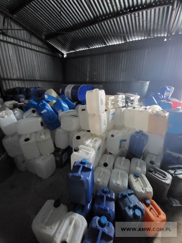 Odpadowe opakowania zawierające pozostałości substancji niebezpiecznych lub nimi zanieczyszczone (opakowania metalowe oraz plastikowe po produktach MPS) (kod odpadu 15 01 10*) 