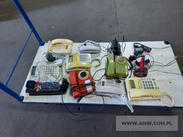 Aparaty telefoniczne (88 szt.) - pakiet zawierający 16 poz. asort. (wg oddzielnego wykazu) 