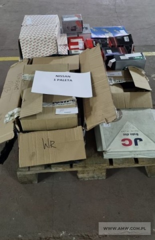 Części zamienne do samochodów NISSAN - pakiet zawierający 13 poz. asort. (wg oddzielnego wykazu), w tym m.in.: filtry paliwa i oleju, tarcze, szczęki i klocki hamulcowe itp. 