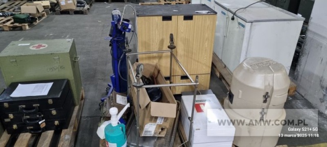 Sprzęt medyczny - pakiet zawierający 13 poz. asort. (wg oddzielnego wykazu), w tym m.in.: aparat do sztucznego oddychania, aparat do narkozy typ Sutjeska, apteczka kompanijna itp. 
