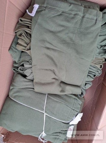 Kalesony długie koloru khaki (łącznie 1.000 szt.) – pakiet zawierający 3 poz. asort., w tym: rozmiar 5 – 250 szt., rozmiar 6 – 500 szt., rozmiar 7 – 250 szt. 