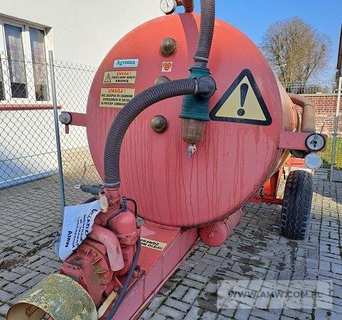 Przyczepa asenizacyjna T-507 1-os. (niekompletna) 