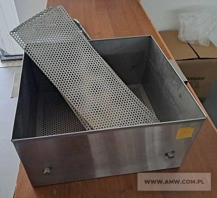 Sprzęt kuchenny – pakiet zawierający 2 poz. asort. w tym: mikser NILMA 200 – 1 szt., łapacz miazgi 80x40x40 cm – 1 szt. 