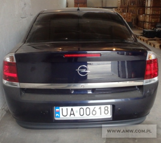 Samochód osobowy OPEL VECTRA II 1.8 