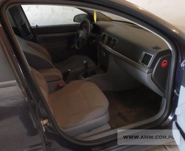 Samochód osobowy OPEL VECTRA II 1.8 