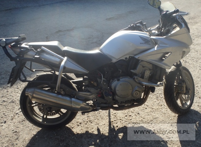 Motocykl HONDA CBF 1000A (przebieg: 43 207 km) 