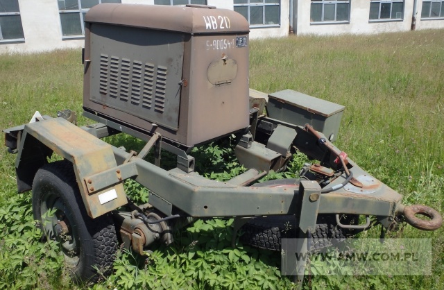 Zespół spalinowo-elektryczny PAB-4- 3/400/01/P1 (4 kW, 400/230 V, 50 Hz) na przyczepie 1-osiowej (nr fabr. 04900685, rok prod. 1990) 