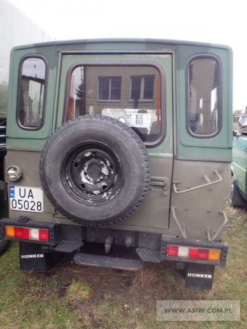 Samochód ciężarowo-osobowy wysokiej mobilności HONKER 2000, typ 2424 