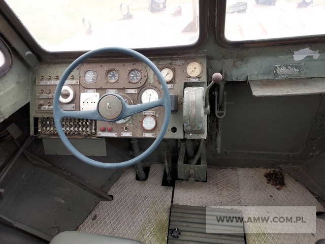 Kuter holowniczy KH-200 na przyczepie 2-os. PKH-200 (ład. 4,2 t) 