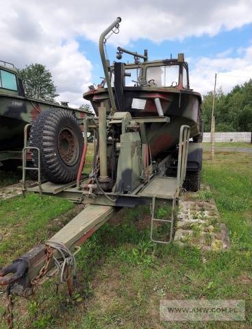 Kuter holowniczy KH-200 na przyczepie 2-os. PKH-200 (ład. 4,2 t) 