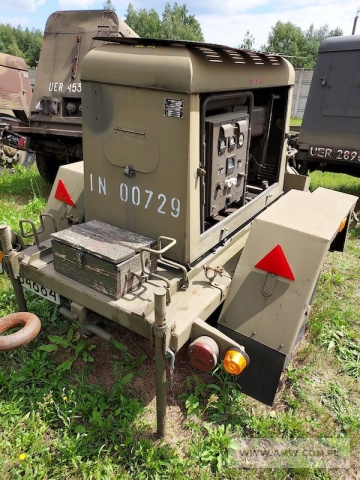 Elektrownia oświetleniowa EO-4 (z częściowym wyposażeniem) z PAB-4-1-230-P (4 kW, 230 V, 50 Hz) na przyczepie 1-os (ładowność 0,5 t) 