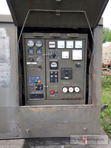 Zespół spalinowo-elektryczny PAD-20-3/400/P1 (20 kW, 380 V, 50 Hz) na przyczepie 1-os. (ładowność 1,5 t) 