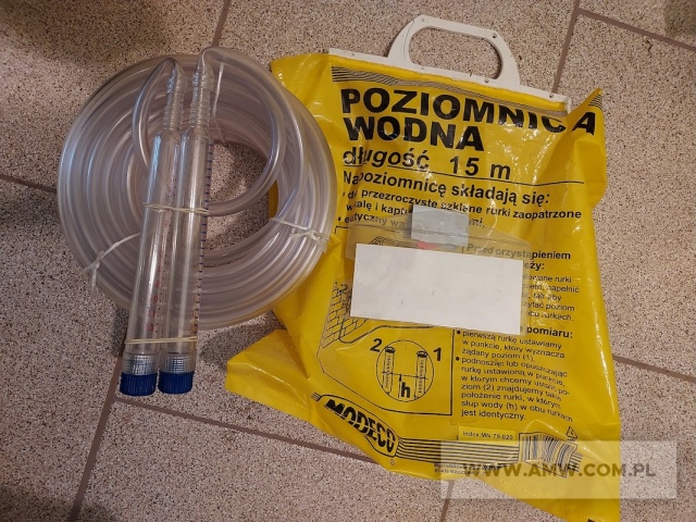 Narzędzia rolnicze i warsztatowe - pakiet zawierający 11 poz. asort. (wg oddzielnego wykazu), w tym m.in.: pług rolniczy 5-skibowy, rozsiewacz ciągnikowy, zwijarka do blachy, waga dziesiętna itp. 