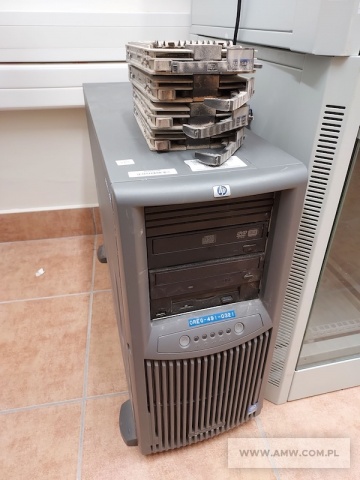 Sprzęt informatyczny - pakiet zawierający 17 poz. asort. (wg oddzielnego wykazu), w tym m.in.: serwer HP PROLIANT ML350T04, przełączniki LINKSYS, komputery AIO LENOVO itp. 