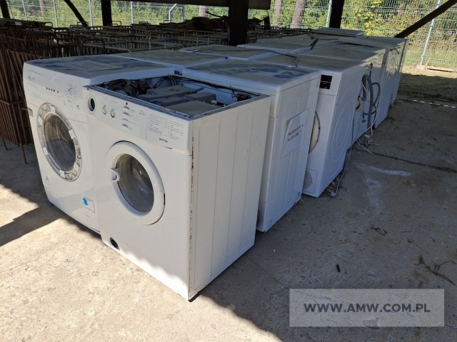 Zużyte urządzenia elektryczne i elektroniczne (m.in.: kamery, telewizory, monitory, czujki, pralki, sprzęt komputerowy bez dysków twardych, lampki, elektryczny piec akumulacyjny itp.) /kod odpadu 16 02 14/ 