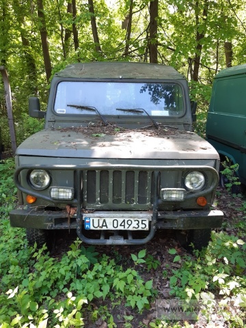 Samochód ciężarowo-osobowy wysokiej mobilności HONKER 2000 