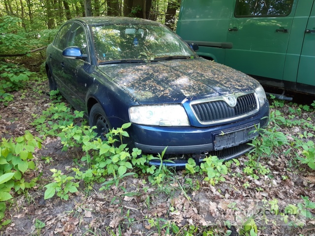 Samochód osobowy SKODA SUPERB 2,8 AMBIENTE 