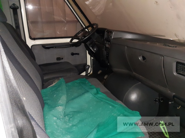 Samochód izotermiczny LUBLIN-0554 (ładowność 1 350 kg) 