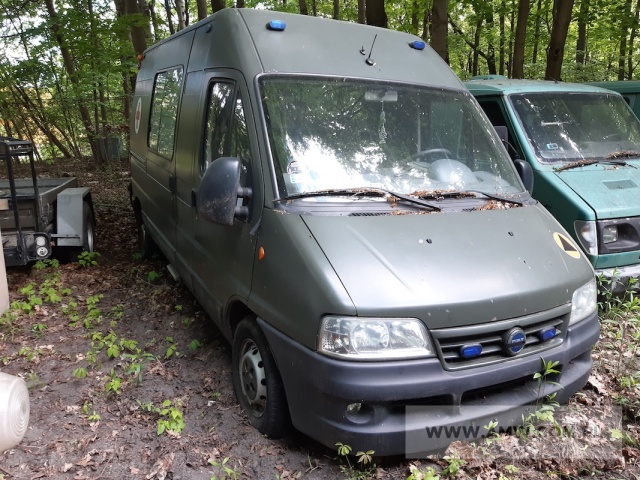 Samochód sanitarny FIAT DUCATO 2,8 JTD (z wyposażeniem wg opisu) 