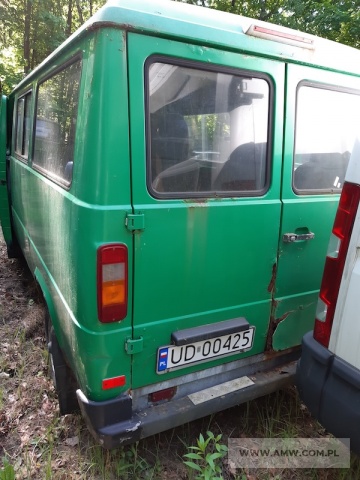 Mikrobus LUBLIN 3314 2,4 4TC90 (brak lewego lusterka, uszkodzona podsufitka) 