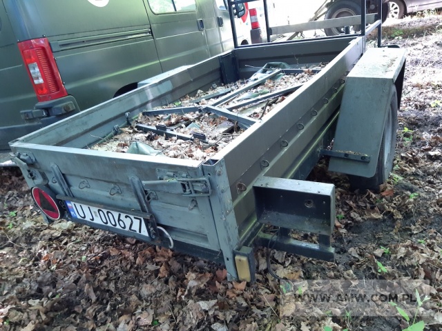 Przyczepa transportowa małej ładowności NIEWIADÓW B1 1500 13B (ładowność 900 kg) 