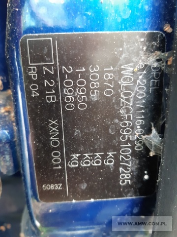 Samochód osobowy OPEL VECTRA II 1.8 