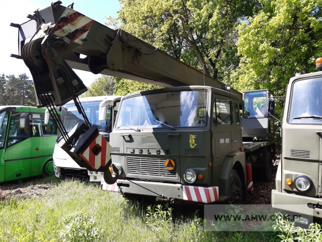 Żuraw R-101 na samochodzie JELCZ-325 (udźwig 10 ton, brak podstawek pod łapy stabilizujące prace dźwigu, brak lusterek) 