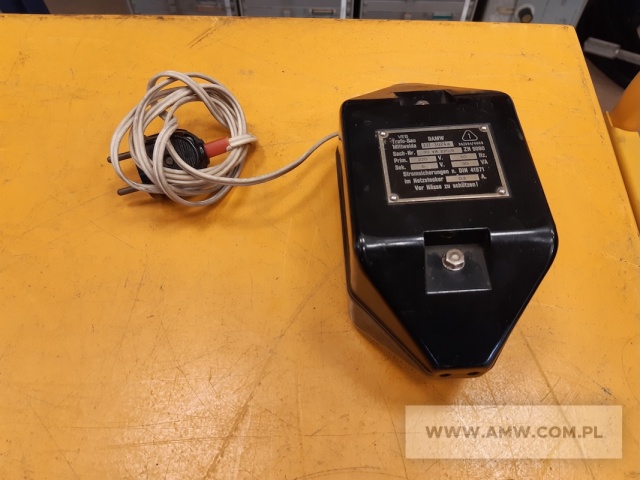 Sprzęt elektroniczny - pakiet 17 poz. asort. (wg oddzielnego wykazu), w tym m.in.: wtyczki, kable, zasilacze itp. 