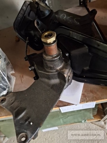 Techniczne środki materiałowe do samochodu GAZ 66, LUBLIN, AUTOSAN i JELCZ - pakiet zawierający 51 poz. asort. (wg oddzielnego wykazu), w tym m.in.: chłodnice, końcówki wtryskiwacza, podkładki różne, pompy wtryskowe, wkręty różne itp. 