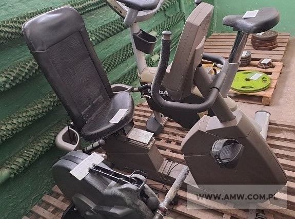 Sprzęt sportowy - pakiet zawierający 4 poz. asort. w tym: maszyna eliptyczna EVO CARDIO EL 600 - 1 kpl., rower poziomy RC 2000 - 1 kpl., prostownik selenowy BZM-24/66 - 1 szt., rower stacjonarny SPORTSART C572U - 1 kpl. 