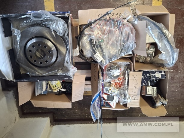 Techniczne środki materiałowe do samochodów: OPEL ASTRA II i III, INSIGNIA, KIA SORENTO, SKODA SUPERB, OCTAVIA, FORD - pakiet zawierający 76 poz. asort. (wg oddzielnego wykazu), w tym m.in.: końcówki drążków, tarcze hamulcowe, świece zapłonowe, cewki zapłonowe, klocki hamulcowe itp. 