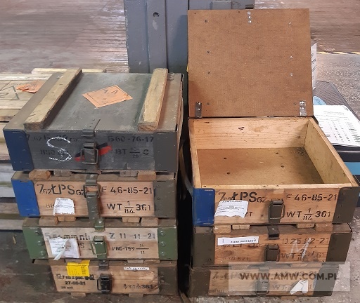 Skrzynki drewniane różne (2.187 szt.) - pakiet zawierający 9 poz. asort. (wg oddzielnego wykazu), w tym m.in.: skrzynia drewniana do amunicji strzeleckiej, skrzynia drewniana do petard itp. 