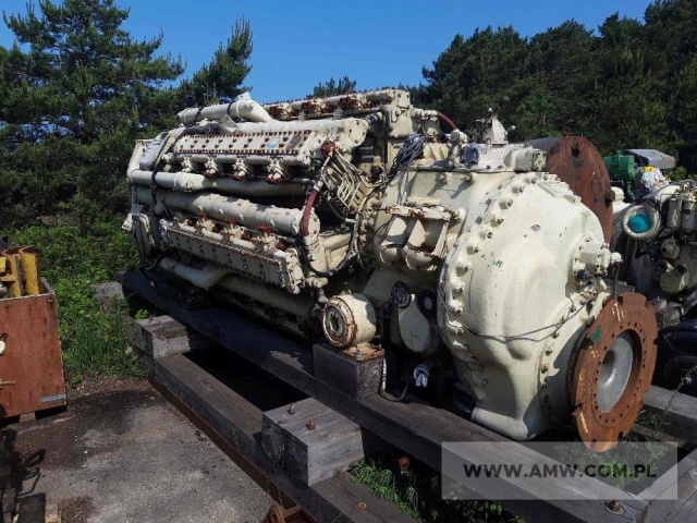 Silniki spalinowe i sprężarki (z demontażu) - pakiet zawierający 4 poz. asort., w tym: silnik spalinowy 07.135 R6TC, silnik spalinowy M520 prawy, sprężarka powietrza SF1-125, zespół sprężarkowy EKPA-2/150 