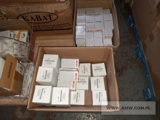 Filtry do silników spalinowych - pakiet zawierający 22 poz. asort. (wg oddzielnego wykazu), w tym m.in.: filtr oleju MX0526, filtr paliwa MXK31010X, filtr paliwa A PD-4-1, filtr powietrza MX20301200 itp. 