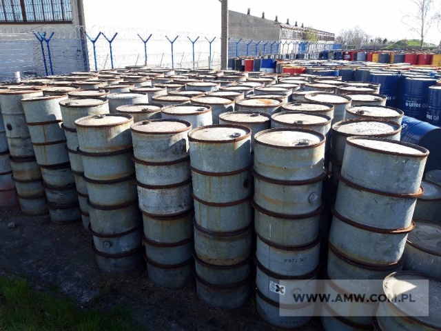 Beczki stalowe (pojemność 200 l, po produktach MPS) - pakiet zawierający 2 poz. asort., w tym: beczka stalowa ocynk. BSO-200 - 14 szt., beczka stalowa 