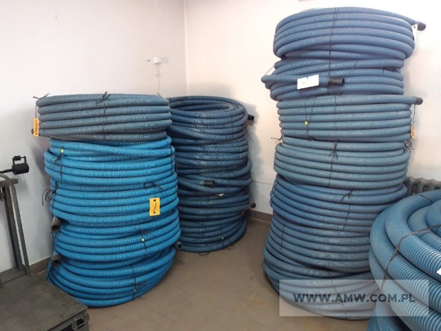 Rury karbowane - pakiet zawierający 3 poz. asort., w tym rura karbowana DVK-110 - 100 m, rura karbowana DVK-75, dł. 50 m - 11 szt., rura osłonowa karbowana peszel 50x42 mm - 17 szt. 