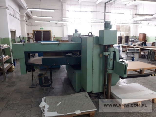 Gilotyna PERFECTA SEYPA 132-4 (uszkodzona belka dociskowa, do demontażu) 