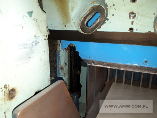 Gilotyna PERFECTA SEYPA 132-4 (uszkodzona belka dociskowa, do demontażu) 