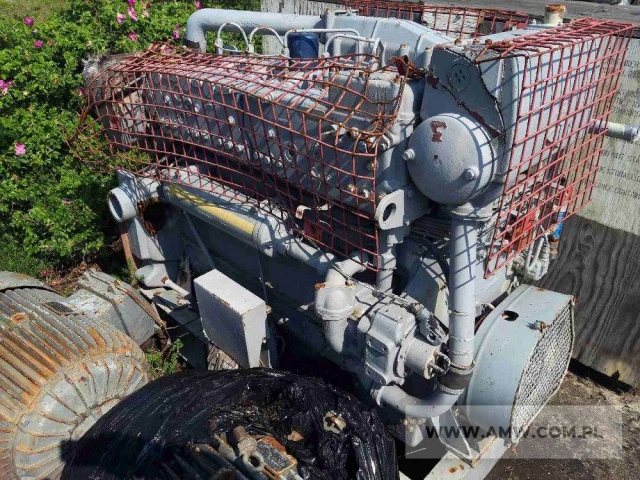 Silniki spalinowe i sprężarki (z demontażu) - pakiet zawierający 4 poz. asort., w tym: silnik spalinowy 07.135 R6TC, silnik spalinowy M520 prawy, sprężarka powietrza SF1-125, zespół sprężarkowy EKPA-2/150 