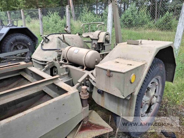 Trak ciężki GKT-60M z silnikiem spalinowym SW-226 (z częściowym wyposażeniem) 