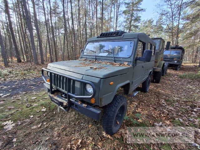 Samochód ciężarowo-osobowy wysokiej mobilności HONKER 2000 (bez wyciągarki) 