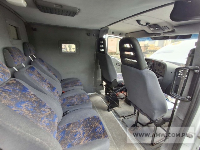 Samochód do przewozu poczty niejawnej IVECO DAILY 35S13 V 