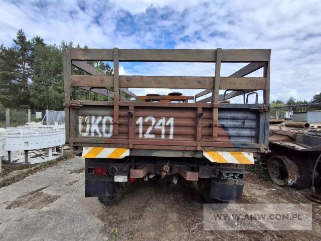 Samochód średniej ładowności wysokiej mobilności STAR-266 (po pożarze kabiny) 