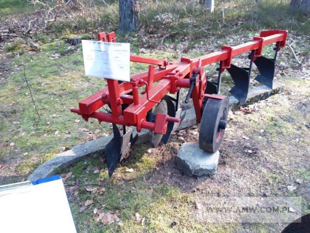 Pług 5-skibowy UO37 