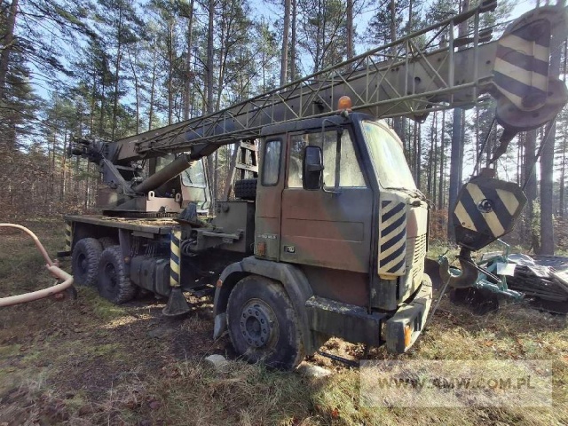 Żuraw na samochodzie JELCZ-642 (udźwig 18 t) 