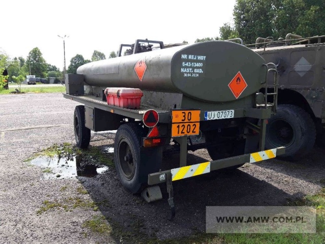 Cysterna paliwa na przyczepie D46A CP 4 (pojemność 4 m3) 